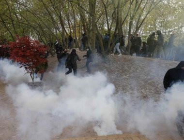 Παρίσι: Ένταση μεταξύ αστυνομικών και διαδηλωτών κατά της Μαρίν Λεπέν